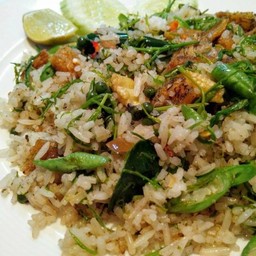 ข้าวผัดปลาสลิดป่า