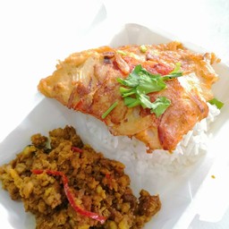 ข้าวราดคั่วกลิ้งและผองเพื่อน  ราคาโปรโมชั่นเพียง 75 บาท