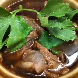 เนื้อตุ๋น (ถ้วย)