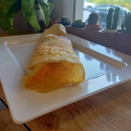 เครปโรตี นมเนย (Crepe Roti with Condensed Milk)