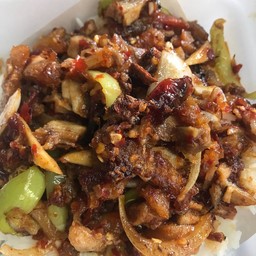 ผัดพริกเผาหมูสับราดข้าว