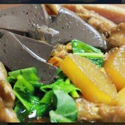 ก๋วยเตี๋ยวไก่มะระ ข้าวมันไก่ต้ม-ทอด