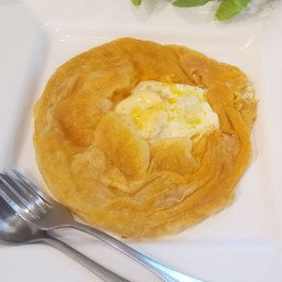 โรตีไข่ดาว (Roti with Fried egg)