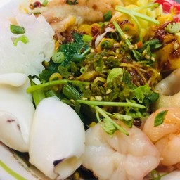 บะหมี่เกี้ยวยำแห้งทะเล