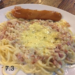 7.3 สปาเก็ตตี้คาโบนาร่าไส้กรอก+ชีส 159 บาท