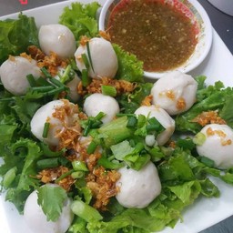 ลูกชิ้นปลาลวกจิ้ม