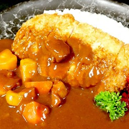 ข้าวแกงกะหรี่หมูทอด