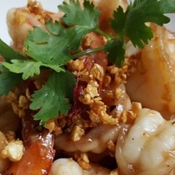 กุ้ง ทอดกระเทียมพริกไท