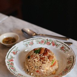 ข้าวผัดไส้กรอก