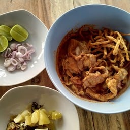 ข้าวซอยหมู