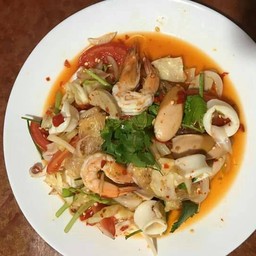 ยำอยู่บ้าน yumyooban