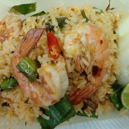 ข้าวผัดต้มยำกุ้ง