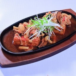 สเต็กเต้าหู้ราดซอสเห็ด