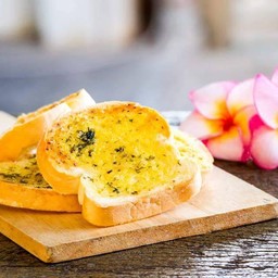 ขนมปังกระเทียม(5ชิ้น)