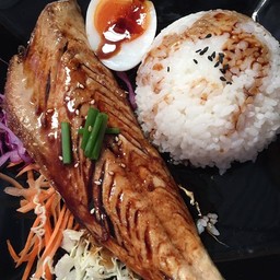 ปลาซาบะราดซอสญี่ปุ่น