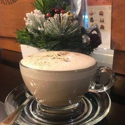 โฮจิฉะลาเต้ ร้อน ( Hojicha Tea Latte' )