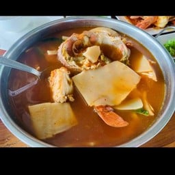 แกงส้มปูไข่หน่อไม้ดอง