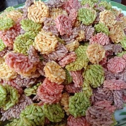 ข้าวแต๋นจิ๋ว กรอบอร่อย ทำใหม่ทุกวัน