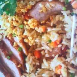 ข้าวผัดคอหมูย่าง