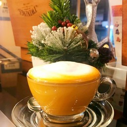 ชาไทยลาเต้ ร้อน ( ThaiTea Latte' )