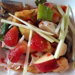 ยำปูม้า รสเด็ดคุณอ๊อด