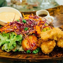 A29 สลัดกุ้งทอด(กุ้งเจ) น้ำสลัดเทาซั่นไอซ์แลนด์