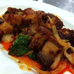 หมูกรอบผัดพริกเผาStir-Fried Crispy Pork In Chilli Sauce