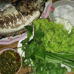 ร้านลาบอุบล ส้มตำ&ยำ ที่ดินทอง1/1