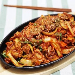 ผัดพริกหมู(เจยูกโบกึม)