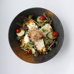 สลัดเต้าหู้