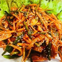 ยำปลาหมึกดิบรสเผ็ด(ฮันจี มูชิม)