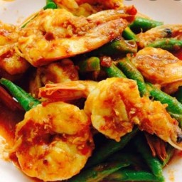 ข้าวผ้ดพริกแกงกุ้ง