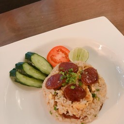 Fried rice with chinese sausage ข้าวผัดกุนเชียง