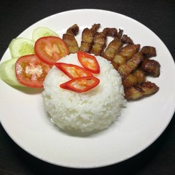 ข้าวหมูทอดน้ำปลาจิ้มแจ่ว