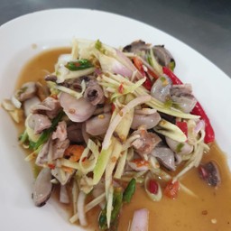 ยำไส้ตัน