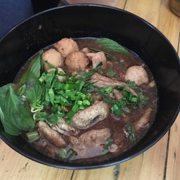 เกาเหลาหมูน้ำตก