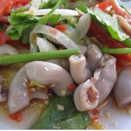 ยำไส้ตัน