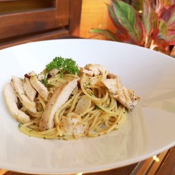 Spaghetti AOP chicken breast