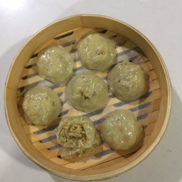 ไส้หน่อไม้ ลูกละ 5 บาท