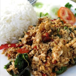 ข้าวผัดกระเพราไก่
