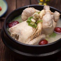 ไก่ตุ๋นโสม(ซัมเกทัง)