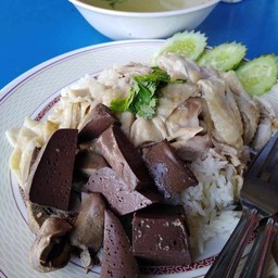 ใบเตยข้าวมันไก่ ท้ายบ้าน