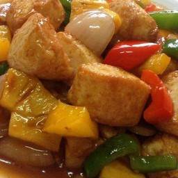 ผัดเปรี้ยวหวานเต้าหู้แผ่น