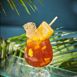 ชาพีทและเสาวรส