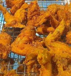 ไก่ทอดไก่เขย่า by ต่ายวังปลา