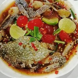 ยำไข่แดงเค็มปูม้าปลาร้า