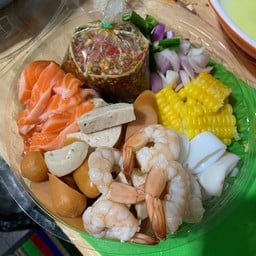 ยำแม่มณี