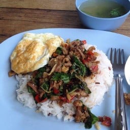 ธัญรส เกาเหลาเนื้อตุ๋น หมูตุ๋น