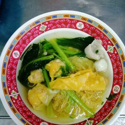 เกี๊ยวกุ้ง บะหมี่