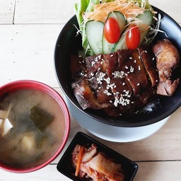 ข้าวหน้าไก่เป็ดย่าง